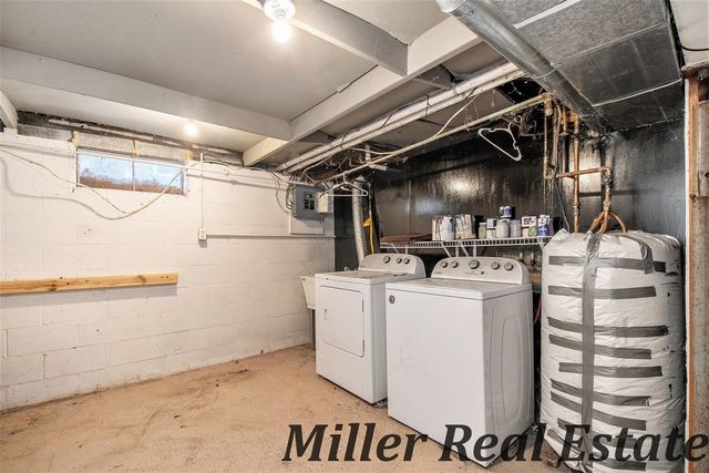 926 N Washington Street, Lowell, MI 49331