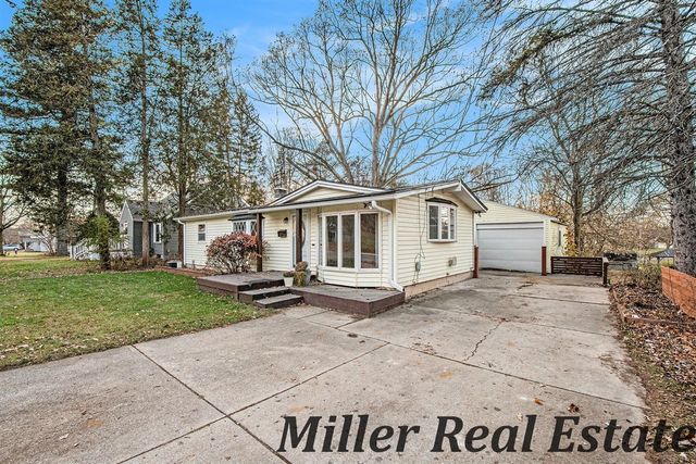 926 N Washington Street, Lowell, MI 49331