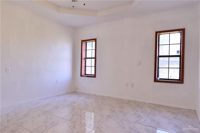 927 E Salazar Street, San Juan, TX 78589