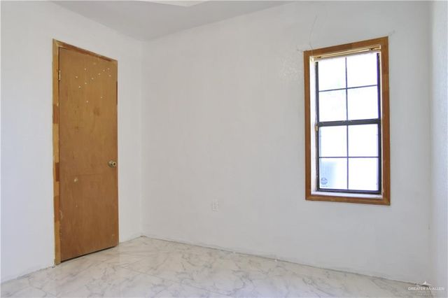 927 E Salazar Street, San Juan, TX 78589
