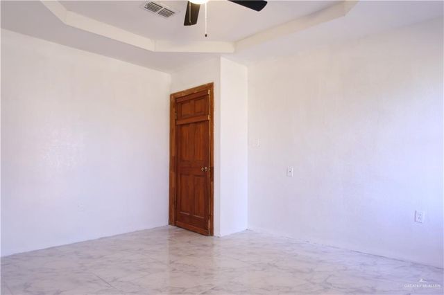 927 E Salazar Street, San Juan, TX 78589