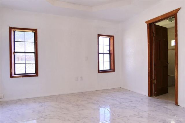 927 E Salazar Street, San Juan, TX 78589