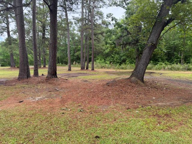 1389 Isabella Rd., Kingstree, SC 29556