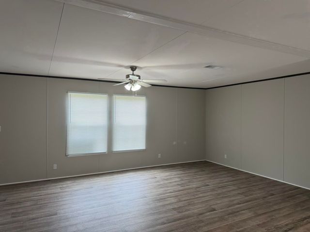 1389 Isabella Rd., Kingstree, SC 29556