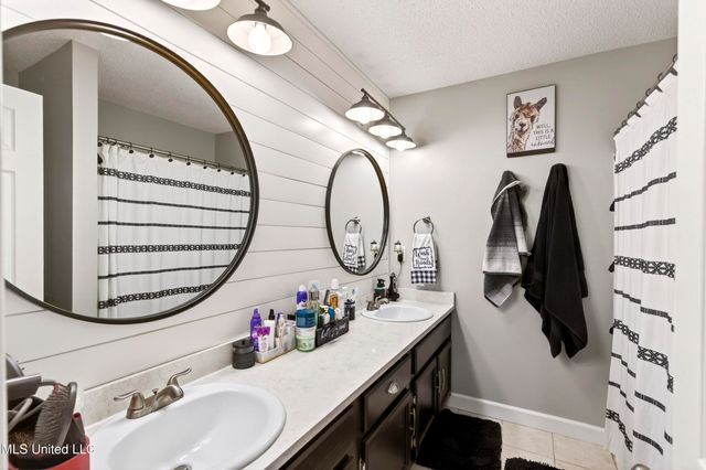 3524 N 8th Street, Ocean Springs, MS 39564