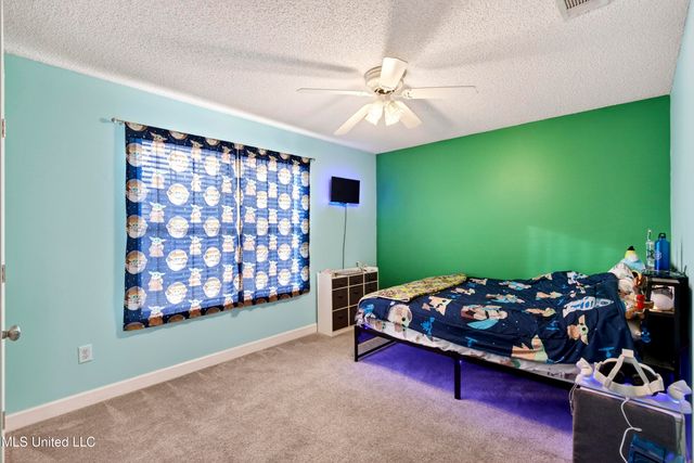 3524 N 8th Street, Ocean Springs, MS 39564