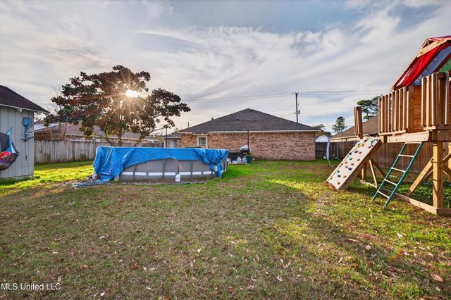 3524 N 8th Street, Ocean Springs, MS 39564