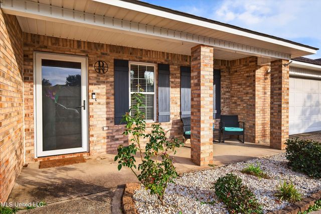 3524 N 8th Street, Ocean Springs, MS 39564