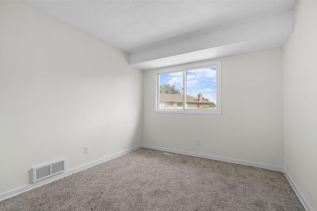 4112 Sylvia Lane S, Shoreview, MN 55126