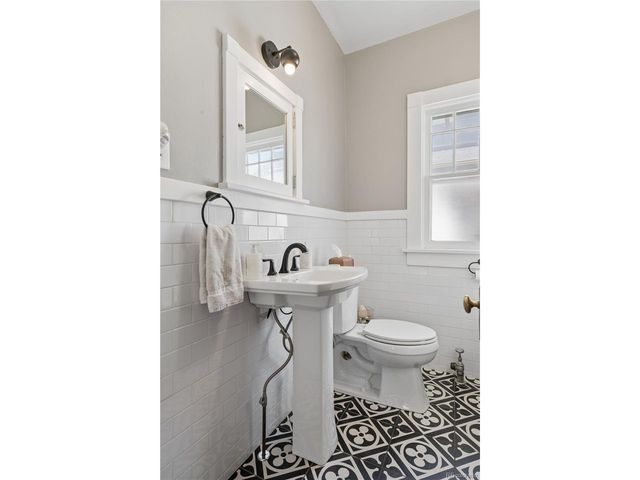 1385 S Lincoln St, Denver, CO 80210