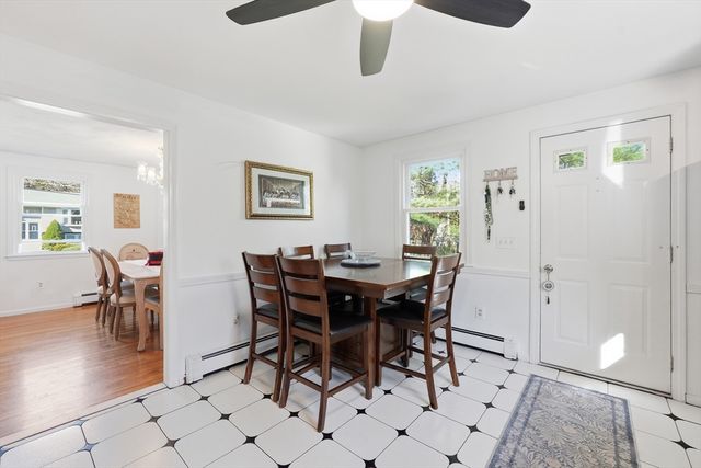 15 Briarwood Rd, Rutland, MA 01543