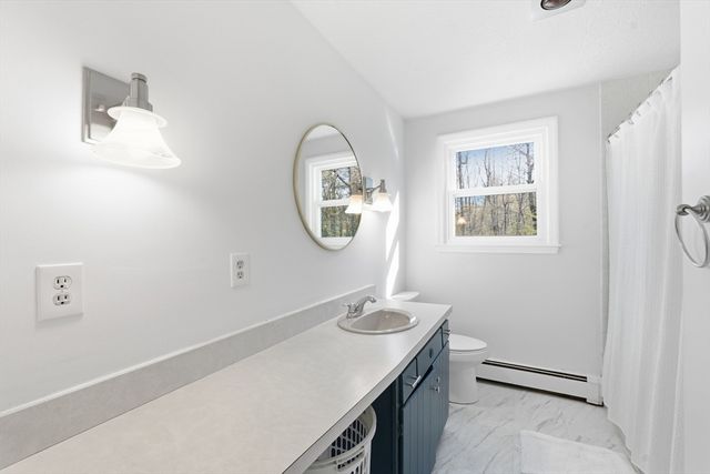 15 Briarwood Rd, Rutland, MA 01543