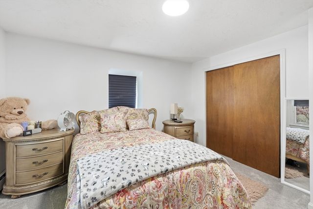 15 Briarwood Rd, Rutland, MA 01543