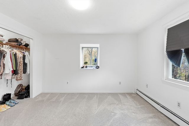 15 Briarwood Rd, Rutland, MA 01543