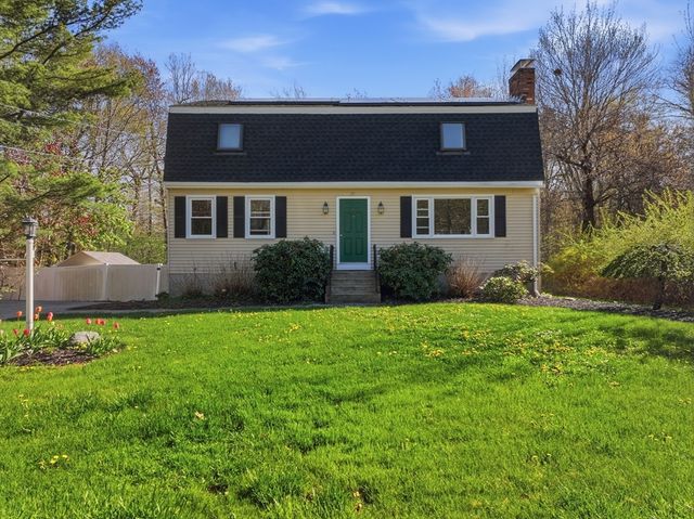 15 Briarwood Rd, Rutland, MA 01543