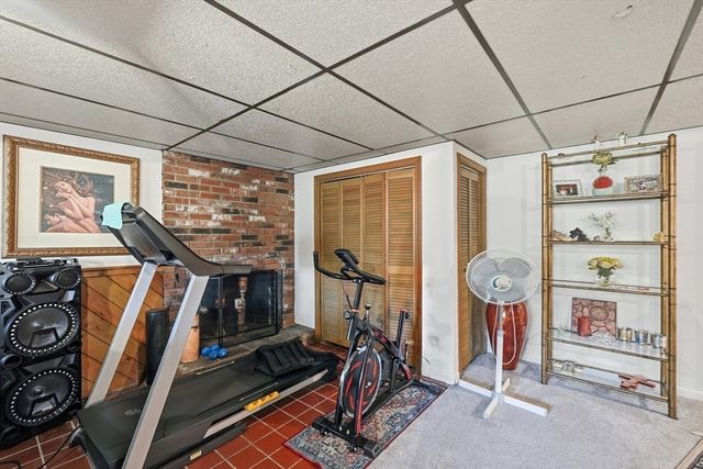 15 Briarwood Rd, Rutland, MA 01543