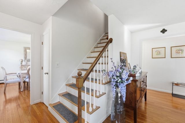 15 Briarwood Rd, Rutland, MA 01543