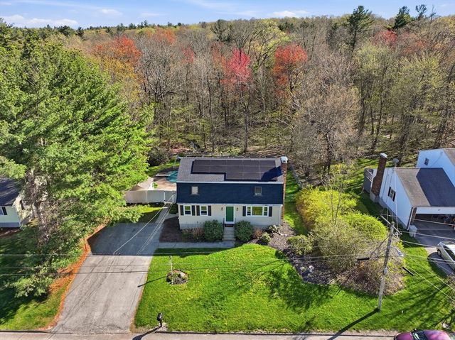 15 Briarwood Rd, Rutland, MA 01543
