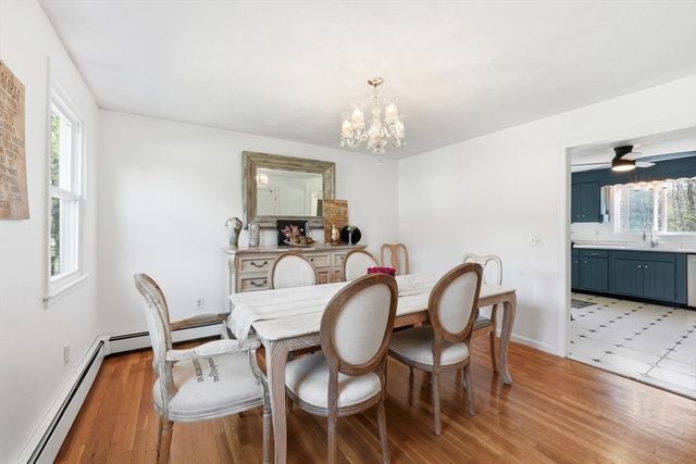 15 Briarwood Rd, Rutland, MA 01543