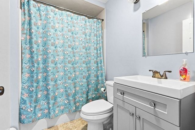 26 Paul Rd, Dartmouth, MA 02747