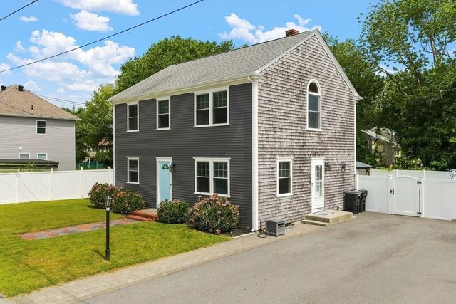26 Paul Rd, Dartmouth, MA 02747
