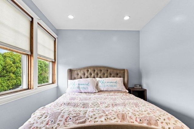 26 Paul Rd, Dartmouth, MA 02747