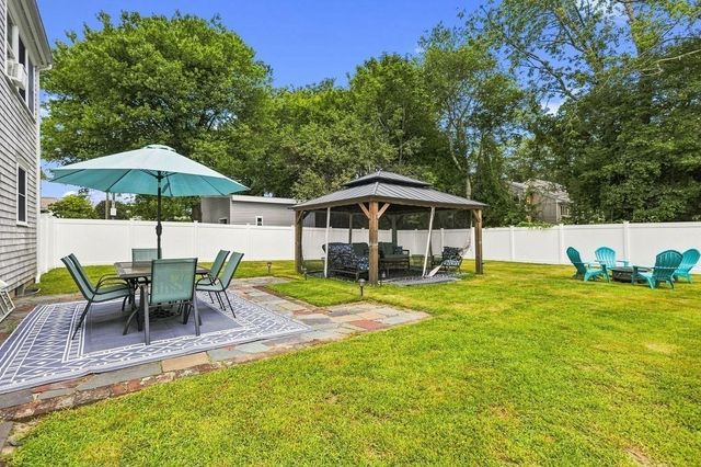 26 Paul Rd, Dartmouth, MA 02747