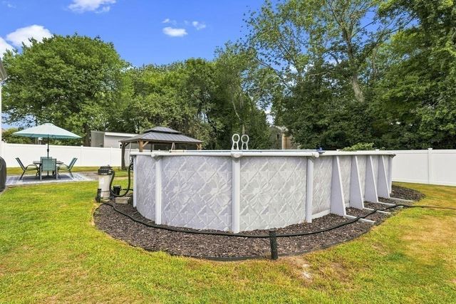 26 Paul Rd, Dartmouth, MA 02747