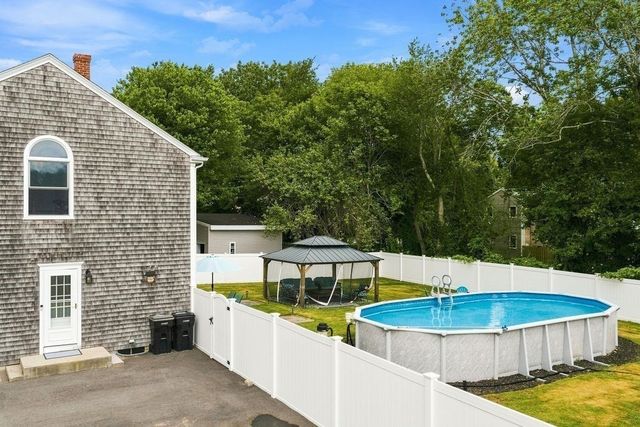 26 Paul Rd, Dartmouth, MA 02747