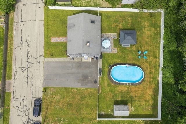 26 Paul Rd, Dartmouth, MA 02747