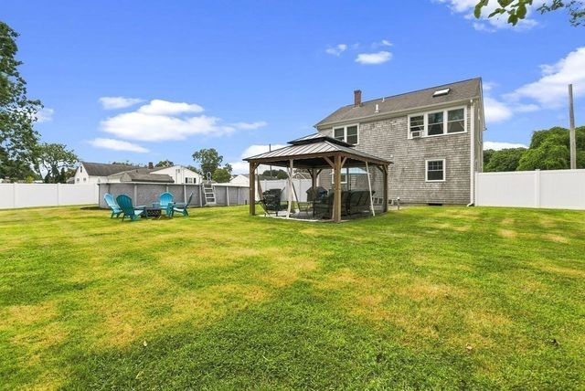 26 Paul Rd, Dartmouth, MA 02747