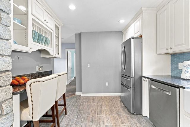 26 Paul Rd, Dartmouth, MA 02747