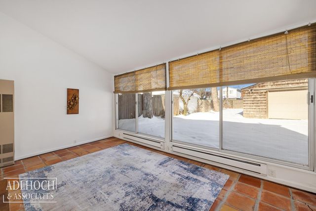 1394 Hampton Road, Grosse Pointe Woods, MI 48236