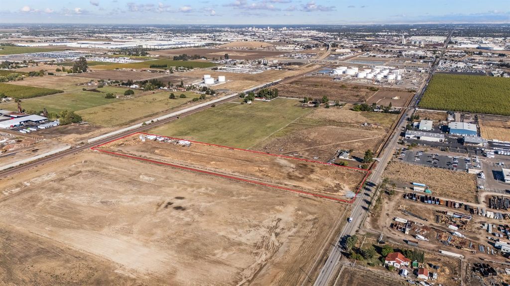 4637 S Maple Avenue, Fresno, CA 93703