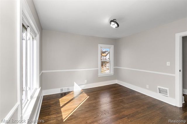 169 Dwight Avenue, Pontiac, MI 48341