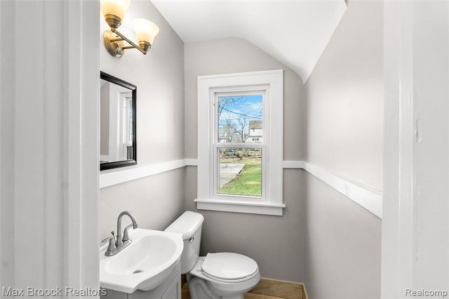 169 Dwight Avenue, Pontiac, MI 48341