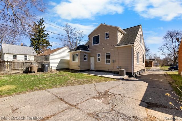169 Dwight Avenue, Pontiac, MI 48341