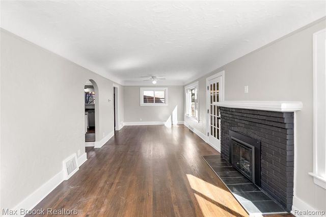 169 Dwight Avenue, Pontiac, MI 48341