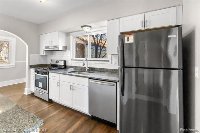 169 Dwight Avenue, Pontiac, MI 48341