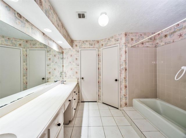 8022 La Brea Drive, Houston, TX 77083