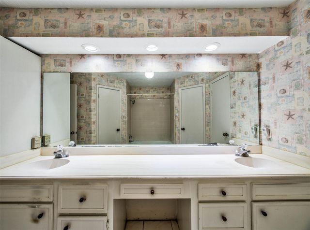 8022 La Brea Drive, Houston, TX 77083