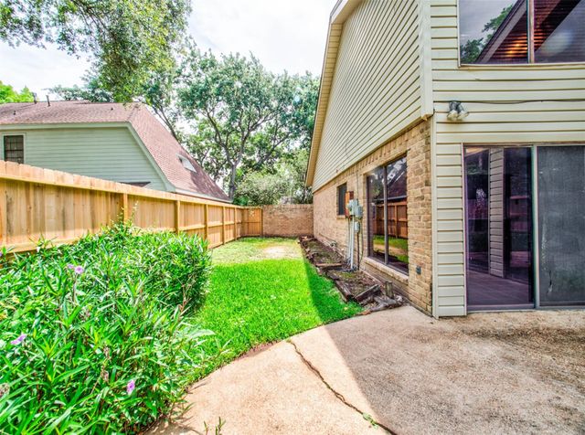 8022 La Brea Drive, Houston, TX 77083
