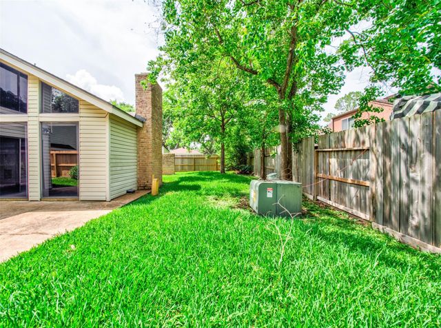 8022 La Brea Drive, Houston, TX 77083