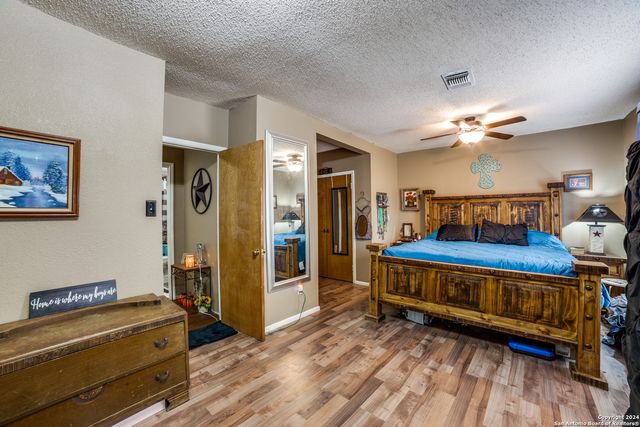 12416 W FM 476, Somerset, TX 78069