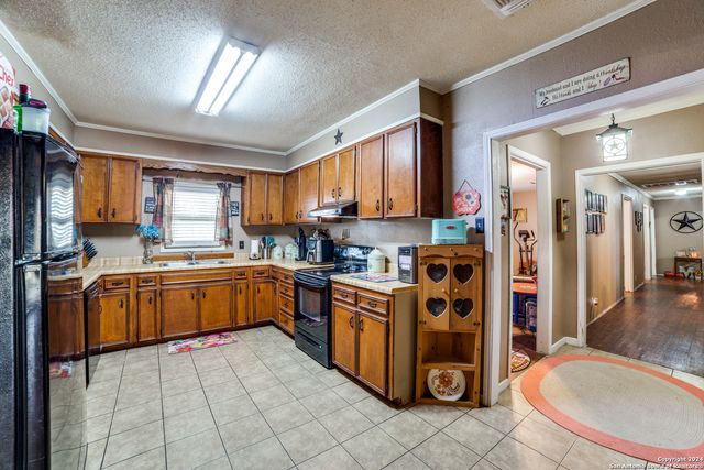 12416 W FM 476, Somerset, TX 78069