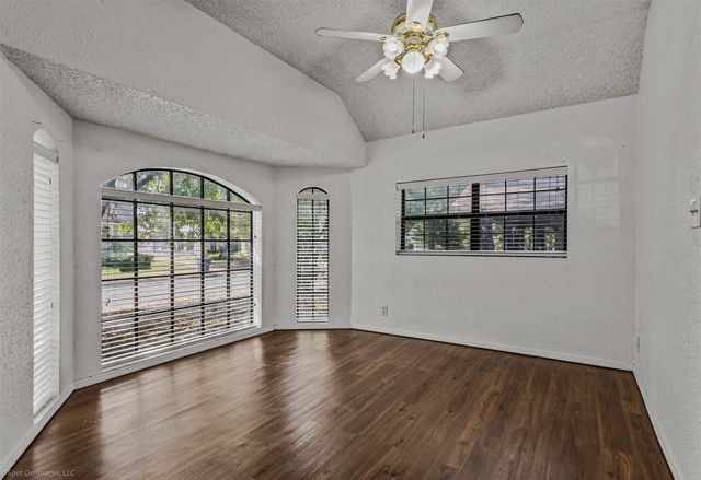 5715 Victor Street, Dallas, TX 75214
