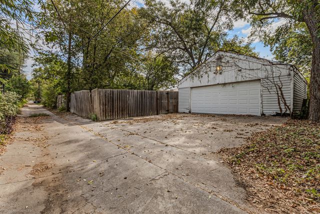 5715 Victor Street, Dallas, TX 75214