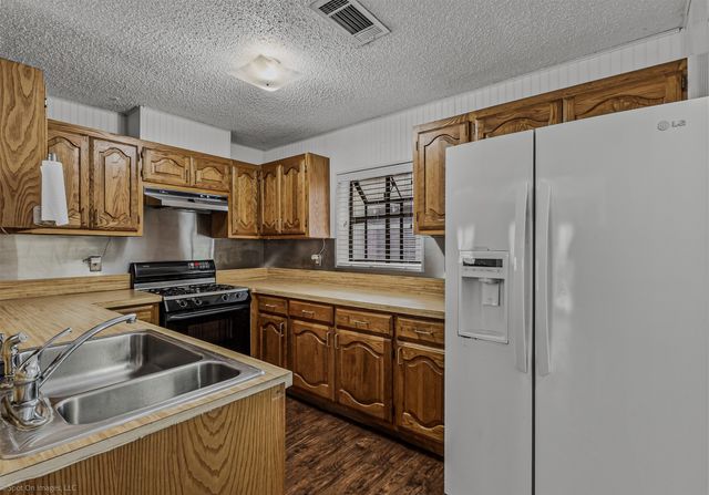 5715 Victor Street, Dallas, TX 75214