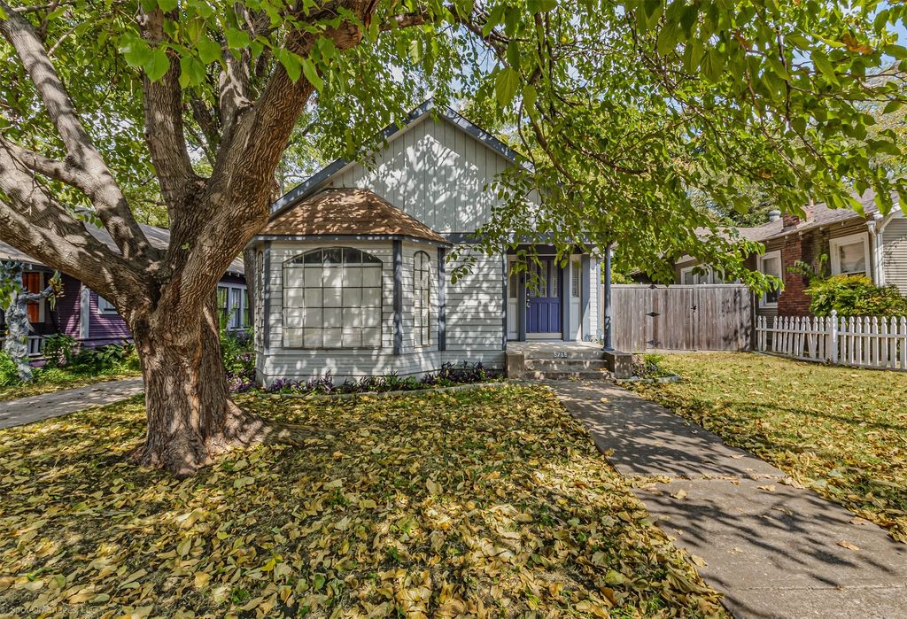 5715 Victor Street, Dallas, TX 75214