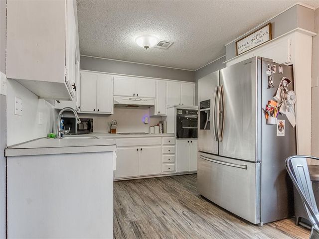 2418 Weatherford Drive, Norman, OK 73071